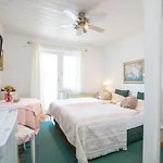 Pletna A Double Lake-view Bed and breakfast 3*
