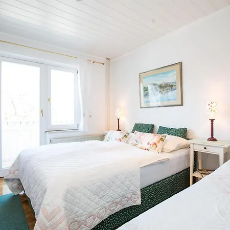 Bed & Breakfast Pletna A Double Lake-view *