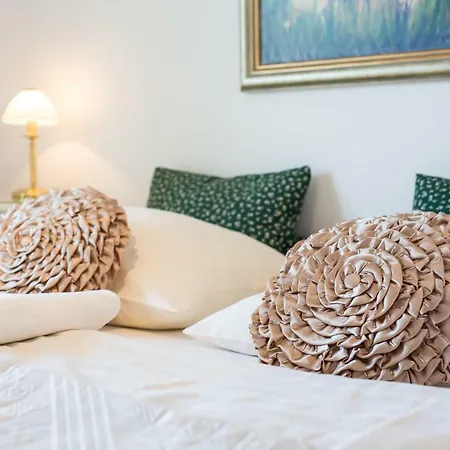 Pletna A Double Lake-view 3* Bled