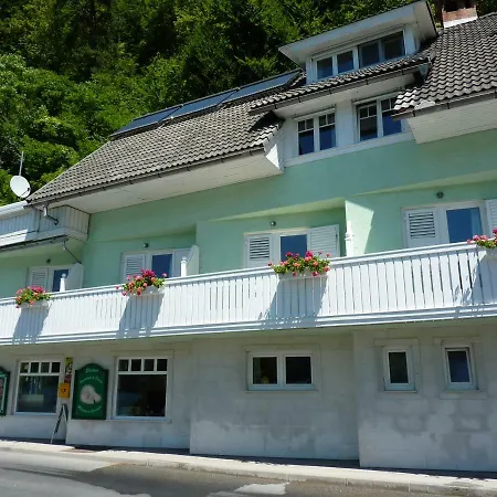 Pletna A Double Lake-view Bed & Breakfast *