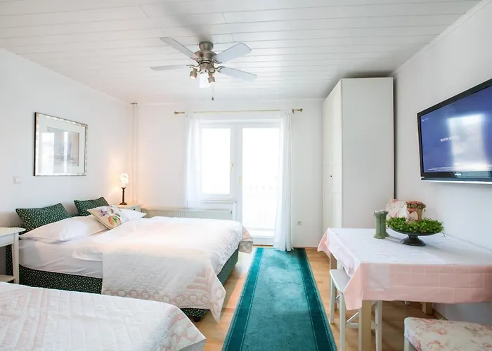 Pletna A Double Lake-view 3*