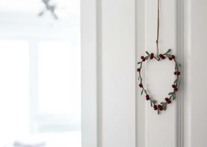 Pletna A Double Lake-view Bed & Breakfast Bled